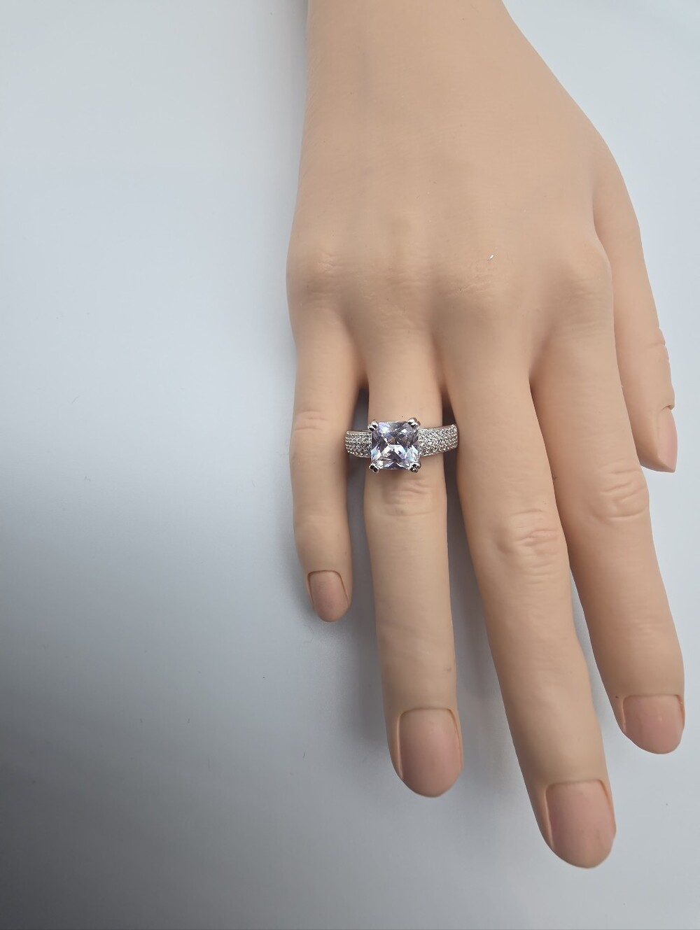 Size 9 S925 Sterling Silver Princess Cut Swarovski Crystal Ring